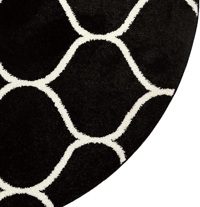 Rugs.com Lattice Frieze Collection Rug – 8' Round Black Medium Rug Perfect for Kitchens, Dining Rooms