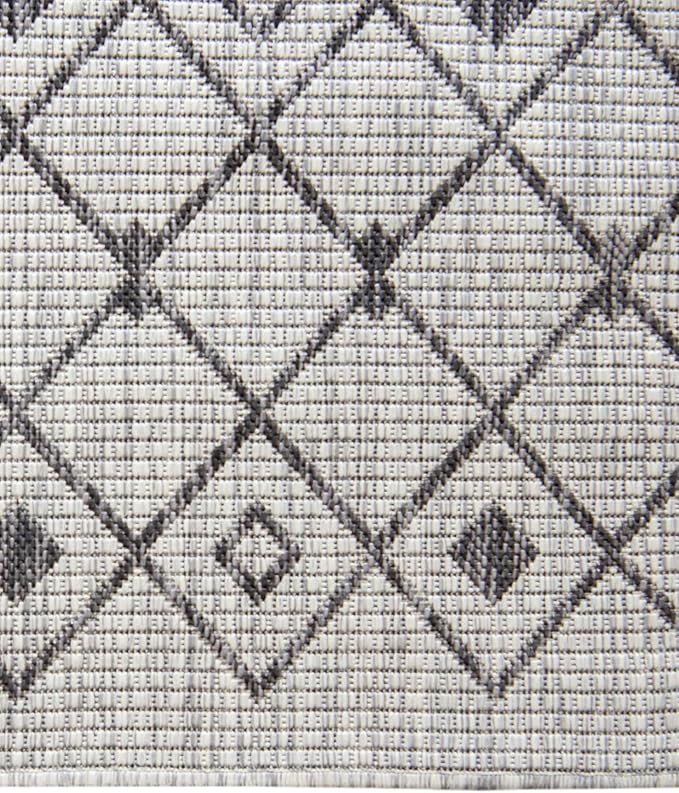 Unique Loom Outdoor Trellis Collection Area Rug - Tribal Trellis (13' Square, Gray/ Black)
