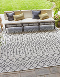 Unique Loom Outdoor Trellis Collection Area Rug - Tribal Trellis (10' 8" Square, Gray/ Black)