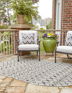 Unique Loom Outdoor Trellis Collection Area Rug - Tribal Trellis (3' 3" x 5' 3" Oval, Gray/ Black)