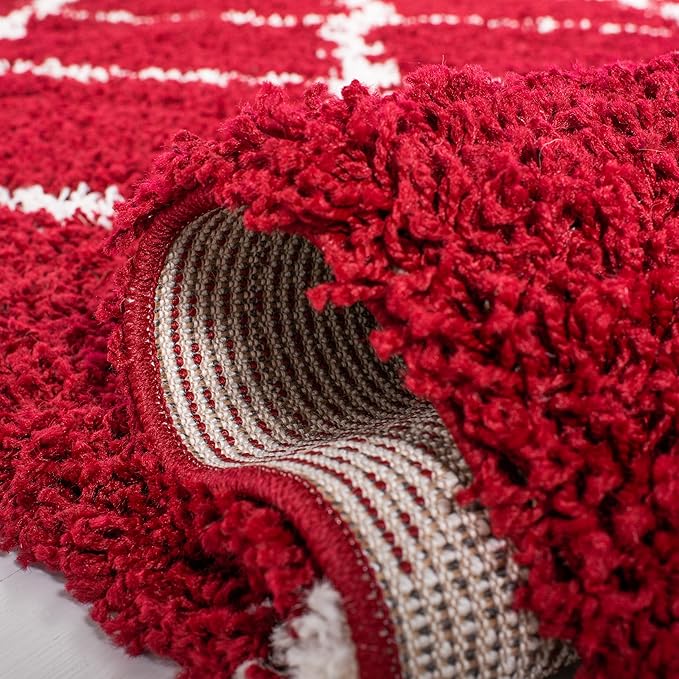 SAFAVIEH Dallas Shag Collection Area Rug - 6' x 9', Red & Ivory, Trellis Design, Non-Shedding & Easy Care, 1.5-inch Thick Ideal for High Traffic Areas in Living Room, Bedroom (SGD257Q)