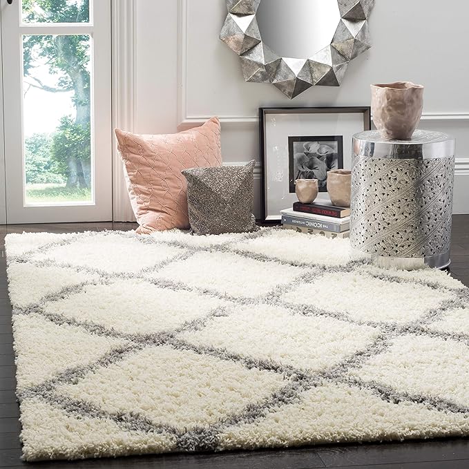 SAFAVIEH Dallas Shag Collection Accent Rug - 2'3" x 4', Ivory & Light Pink, Trellis Design, Non-Shedding & Easy Care, 1.5-inch Thick Ideal for High Traffic Areas in Foyer, Entryway, Bedroom (SGD257P)