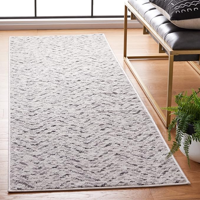 SAFAVIEH Adirondack Collection Runner Rug - 2'6" x 16', Ivory & Charcoal, Chevron Design, Non-Shedding & Easy Care, Ideal for High Traffic Areas in Living Room, Bedroom (ADR104N)
