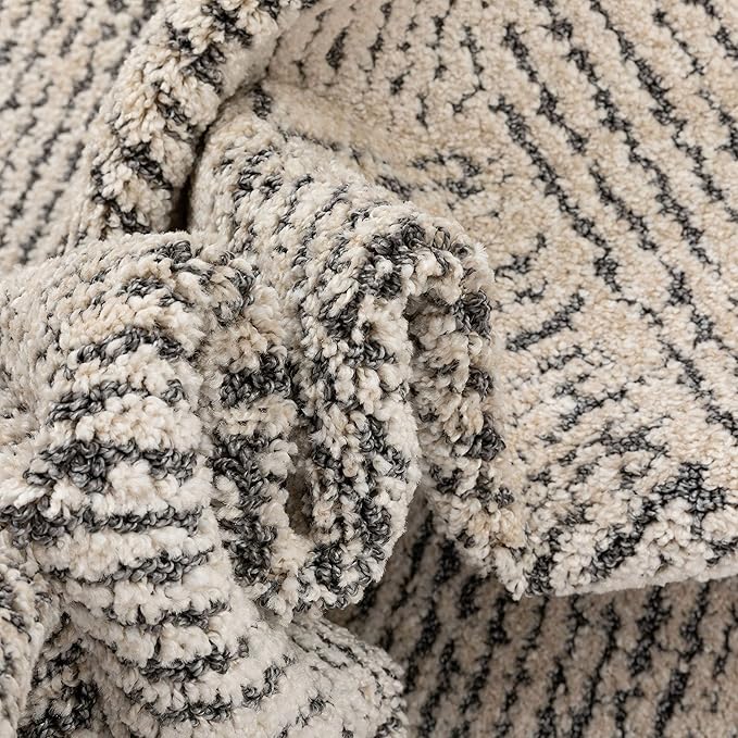 Well Woven Ezio Beige Tribal Geometric Distressed High-Lo Pile Area Rug 5x7 (5'3" x 7'3")