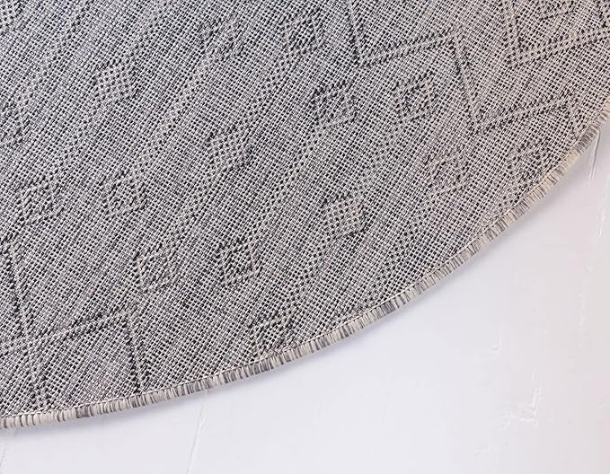 Unique Loom Outdoor Trellis Collection Area Rug - Tribal Trellis (7' 10" Round, Gray/ Black)