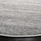 SAFAVIEH Adirondack Collection Area Rug - 5' Round, Ivory & Silver, Modern Ombre Design, Non Shedding & Easy to Clean, Ideal for Living Room, Bedroom, Office, Dining Space (ADR113B)