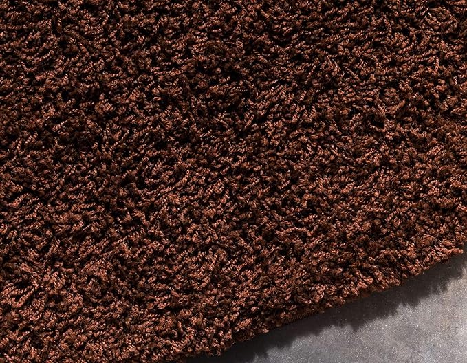 Unique Loom Solid Shag Collection Area Rug (6' 1" Round, Chocolate Brown)