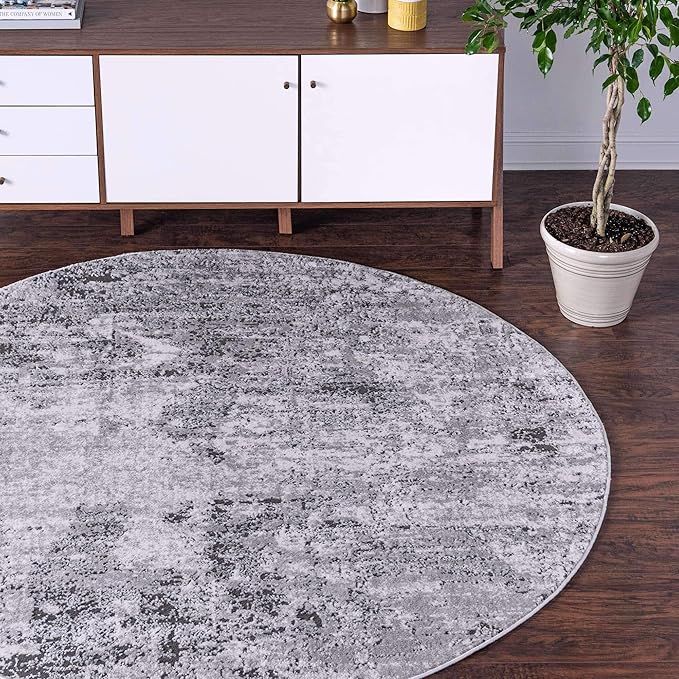 Rugs.com Leipzig Collection Round Rug – 3 Ft Round Grey Low-Pile Rug Perfect for Kitchens, Dining Rooms