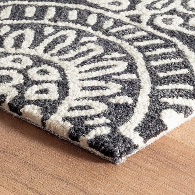 Dash & Albert Temple Charcoal Hand Micro Hooked Wool Rug, 5 X 8 Feet, Grey Geometric Pattern
