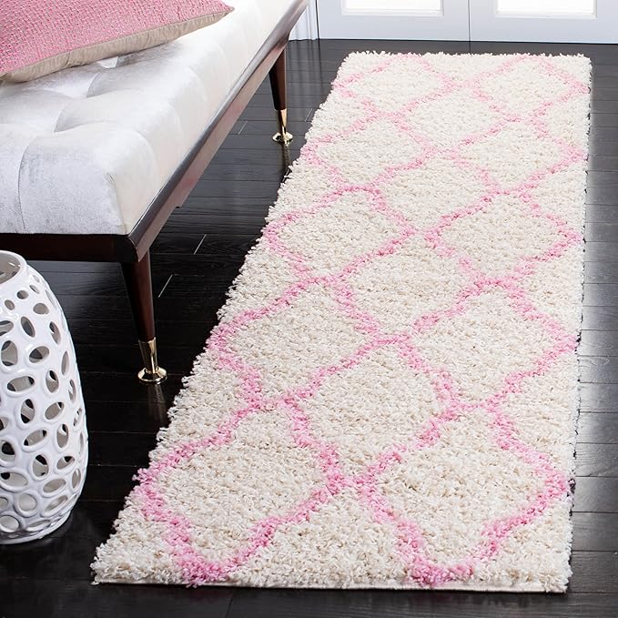 SAFAVIEH Dallas Shag Collection Runner Rug - 2'3" x 6', Ivory & Light Pink, Trellis Design, Non-Shedding & Easy Care, 1.5-inch Thick Ideal for High Traffic Areas in Living Room, Bedroom (SGD257P)