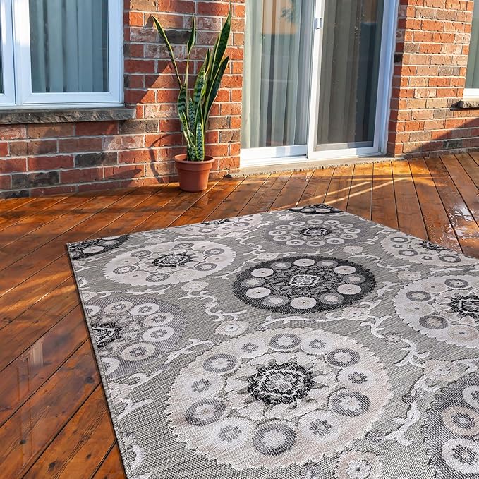 CAMILSON Indoor Outdoor Rug 6x9 Bohemian Medallion Floral Area Rugs for Indoor and Outdoor Patios Easy-Cleaning Non-Shedding Living Room Garden and Kitchen Washable Outside Carpet (6 x 9 / Gray)