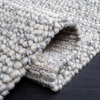 SAFAVIEH Natura Collection Accent Rug - 2'3" x 4', Light Grey & Ivory, Handmade Wool Blend, Textured Design, Ideal for Hallway, Bedroom, Foyer (NAT620G)