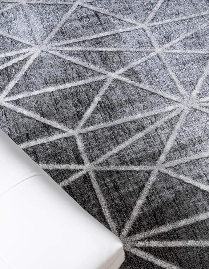 Rugs.com Lattice Trellis Collection Rug – 5 Ft Round Gray Low-Pile Rug Perfect for Kitchens, Dining Rooms