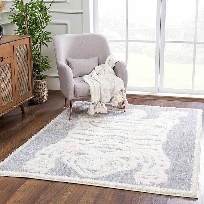 Hauteloom Zane Living Room, Bedroom Area Rug - Farmhouse - Plush Pile - Light Gray, Cream - 6'7" x 9'