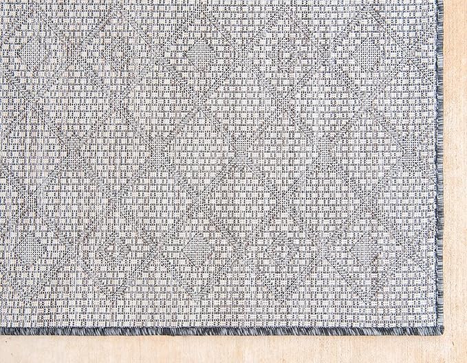 Unique Loom Outdoor Trellis Collection Area Rug - Tribal Trellis (7' 1" x 10' Rectangle, Charcoal Gray/ Natural)