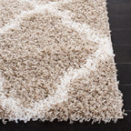 SAFAVIEH Dallas Shag Collection Area Rug - 5'1" x 7'6", Beige & Ivory, Trellis Design, Non-Shedding & Easy Care, 1.5-inch Thick Ideal for High Traffic Areas in Living Room, Bedroom (SGD257D)