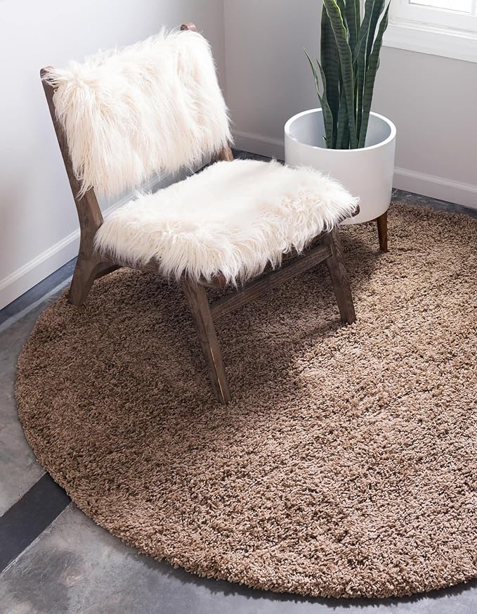 Unique Loom Solid Shag Collection Area Rug (5' 1" Round, Sandy Brown)