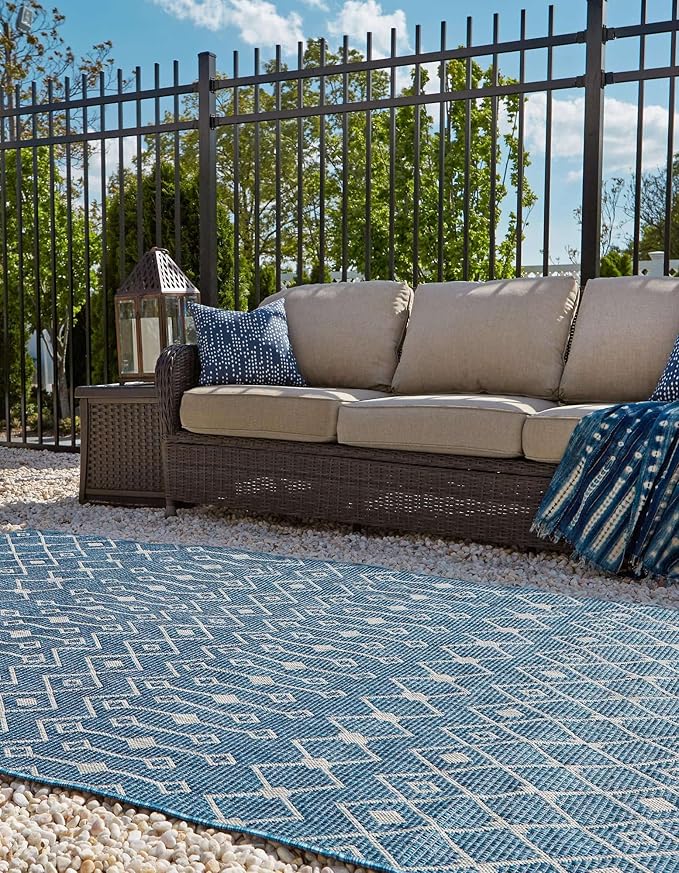 Unique Loom Outdoor Trellis Collection Area Rug - Tribal Trellis (3' 3" x 5' 3" Rectangle, Blue/ Ivory)