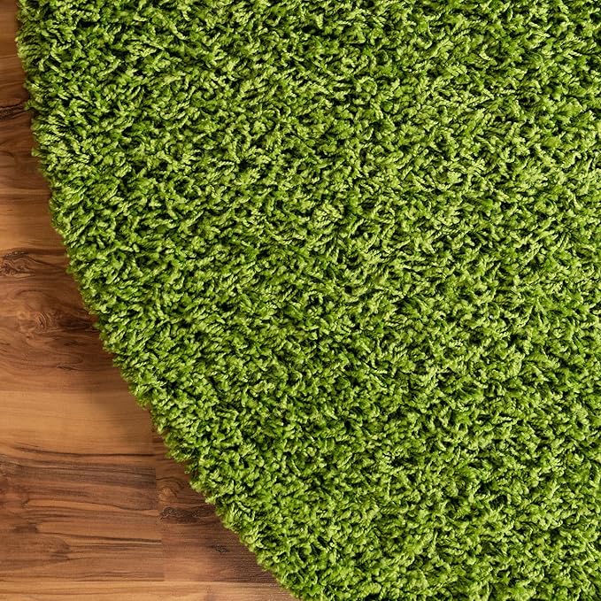 Unique Loom Solid Shag Collection Area Rug (5' 3" Round, Grass Green)