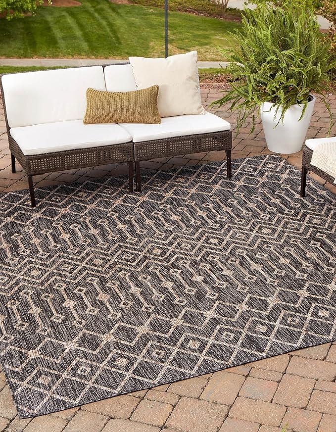 Unique Loom Outdoor Trellis Collection Area Rug - Tribal Trellis (7' 10" Square, Charcoal Gray/ Natural)