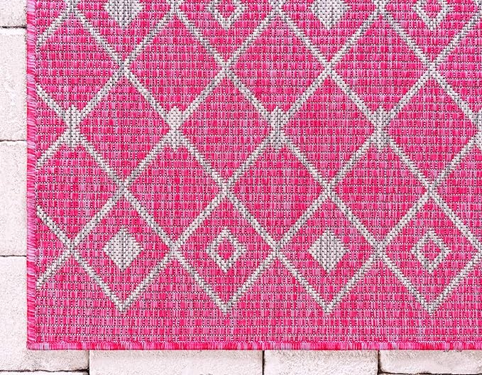 Unique Loom Outdoor Trellis Collection Area Rug - Tribal Trellis (4' 1" x 6' 1" Rectangle, Fuschia/ Gray)