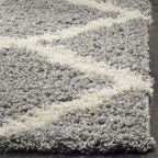 SAFAVIEH Dallas Shag Collection Accent Rug - 4' x 6', Grey & Ivory, Trellis Design, Non-Shedding & Easy Care, 1.5-inch Thick Ideal for High Traffic Areas in Entryway, Living Room, Bedroom (SGD257G)