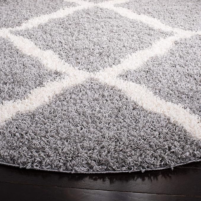 SAFAVIEH Dallas Shag Collection Area Rug - 4' Round, Grey & Ivory, Trellis Design, Non-Shedding & Easy Care, 1.5-inch Thick Ideal for High Traffic Areas in Living Room, Bedroom (SGD257G)