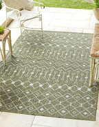 Unique Loom Outdoor Trellis Collection Area Rug - Tribal Trellis (10' x 14' 1" Rectangle, Green/ Natural)