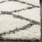 SAFAVIEH Dallas Shag Collection Area Rug - 4' Square, Ivory & Dark Grey, Trellis Design, Non-Shedding & Easy Care, 1.5-inch Thick Ideal for High Traffic Areas in Living Room, Bedroom (SGD257H)