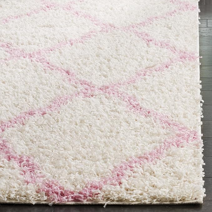 SAFAVIEH Dallas Shag Collection Runner Rug - 2'3" x 10', Ivory & Light Pink, Trellis Design, Non-Shedding & Easy Care, 1.5-inch Thick Ideal for High Traffic Areas in Living Room, Bedroom (SGD257P)
