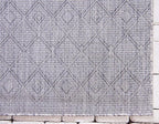 Unique Loom Outdoor Trellis Collection Area Rug - Tribal Trellis (3' 3" x 5' 3" Rectangle, Gray/ Black)