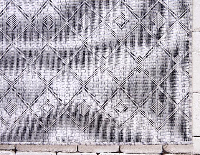 Unique Loom Outdoor Trellis Collection Area Rug - Tribal Trellis (7' 1" x 10' Rectangle, Gray/ Black)