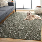 SAFAVIEH Adirondack Collection Area Rug - 4' x 6', Dark Green & Ivory, Chevron Design, Non-Shedding & Easy Care, Ideal for High Traffic Areas in Living Room, Bedroom, Dining (ADR104Y-4)