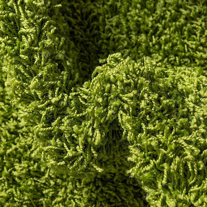 Unique Loom Solid Shag Collection Area Rug (5' 3" Round, Grass Green)