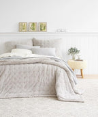Dash & Albert Layers Grey Hand Hooked Wool Rug, 7.5 X 9.5 Feet, Grey/Ivory Geometric Pattern