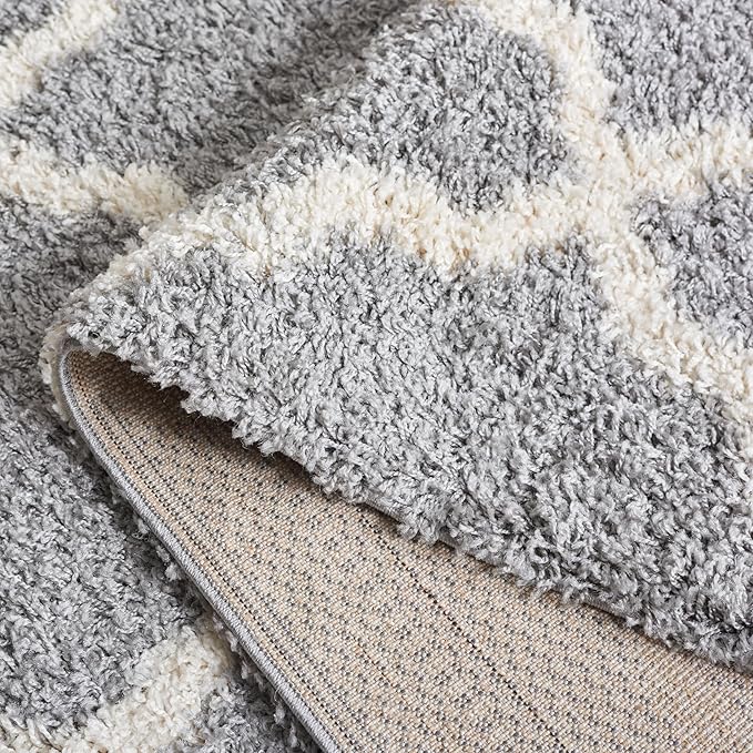 SAFAVIEH Dallas Shag Collection Runner Rug - 2'3" x 18', Grey & Ivory, Trellis Design, Non-Shedding & Easy Care, 1.5-inch Thick Ideal for High Traffic Areas in Living Room, Bedroom (SGD257G)