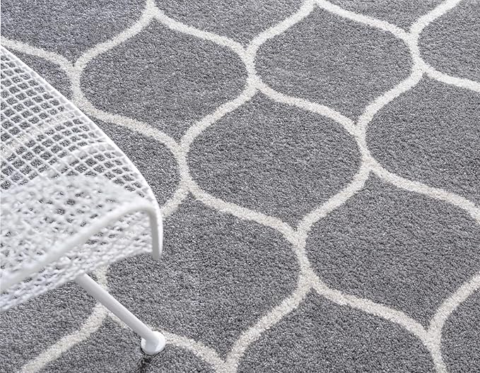 Rugs.com Lattice Frieze Collection Rug – 8' x 10' Oval Light Gray Medium Rug Perfect for Living Rooms, Large Dining Rooms, Open Floorplans