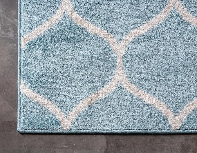 Rugs.com Lattice Frieze Collection Rug – 3' 3 x 5' 3 Light Blue Medium Rug Perfect for Living Rooms, Large Dining Rooms, Open Floorplans
