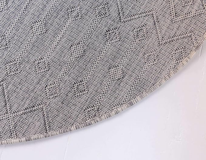 Unique Loom Outdoor Trellis Collection Area Rug - Tribal Trellis (3' 3" Round, Gray/ Black)