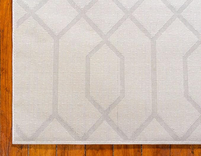 Unique Loom Marilyn Monroe Glam Collection Area Rug - Trellis (4' 1' x 6' 1' Rectangle, White Silver/ Silver)