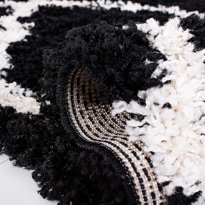 SAFAVIEH Dallas Shag Collection Area Rug - 6' Round, Black & Ivory, Trellis Design, Non-Shedding & Easy Care, 1.5-inch Thick Ideal for High Traffic Areas in Living Room, Bedroom (SGD257Z)