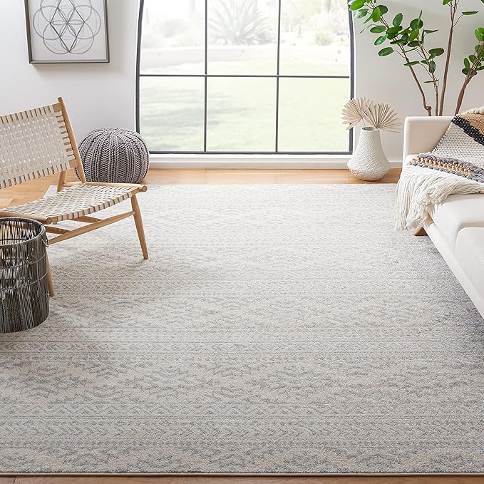 SAFAVIEH Area Rug 6x9 - Tulum Collection - Ivory & Light Grey, Moroccan Boho Tribal Design, Non-Shedding & Easy to Clean, Ideal for Living Room, Bedroom, Dining Space (TUL272G)