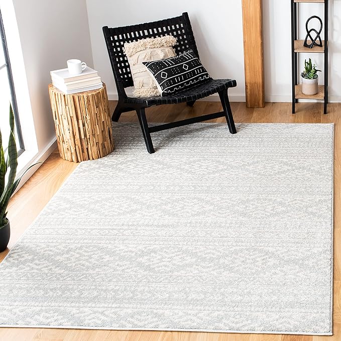 SAFAVIEH Tulum Collection Area Rug - 5'3" x 7'6", Light Grey & Ivory, Moroccan Boho Tribal Design, Non-Shedding & Easy to Clean, Ideal for Living Room, Bedroom, Dining Space (TUL272F)