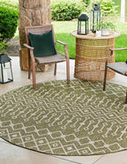 Unique Loom Outdoor Trellis Collection Area Rug - Tribal Trellis (7' 10" Round, Green/ Natural)