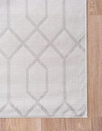 Marilyn Monroe Glam Collection Area Rug - Trellis (10'x 14' 1" Rectangle, White Silver/ Silver)