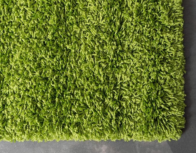 Unique Loom Solid Shag Collection Area Rug (7' 1" x 10' Rectangle, Grass Green)