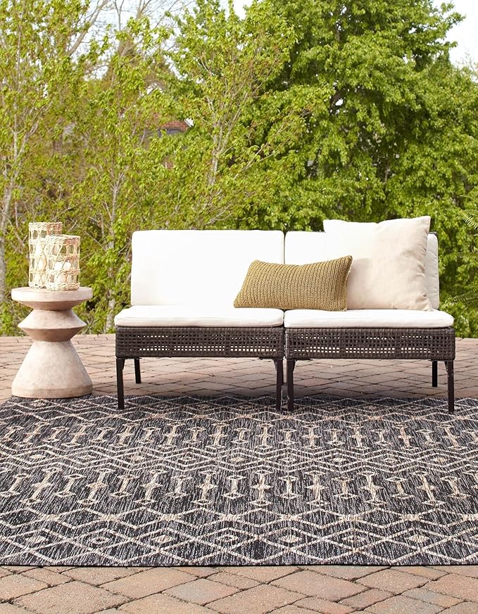 Unique Loom Outdoor Trellis Collection Area Rug - Tribal Trellis (7' 10" Square, Charcoal Gray/ Natural)