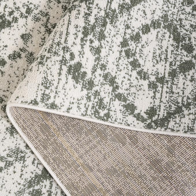 SAFAVIEH Adirondack Collection Area Rug - 5'1" x 7'6", Ivory & Dark Green, Geometric Design, Non-Shedding & Easy Care, Ideal for High Traffic Areas in Living Room, Bedroom, Dining (ADR131W-5)