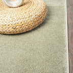 JONATHAN Y Haze Solid Low-Pile Green 3x5 Oval Indoor Area Rug, Coastal,Bohemian,Minimalist,Classic, Easy-Cleaning for Living Room,Bedroom,Kitchen,Pet Friendly,Non-Shedding (SEU100O-3OV)