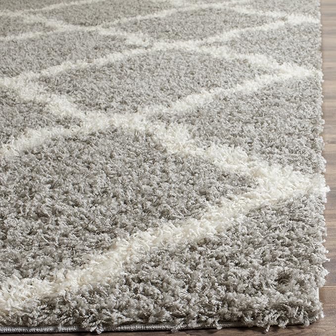 SAFAVIEH Dallas Shag Collection Runner Rug - 2'3" x 20', Grey & Ivory, Trellis Design, Non-Shedding & Easy Care, 1.5-inch Thick Ideal for High Traffic Areas in Living Room, Bedroom (SGD257G)